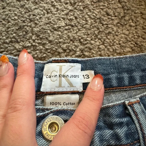 calvin klein mom denim shorts - Picture 2 of 6